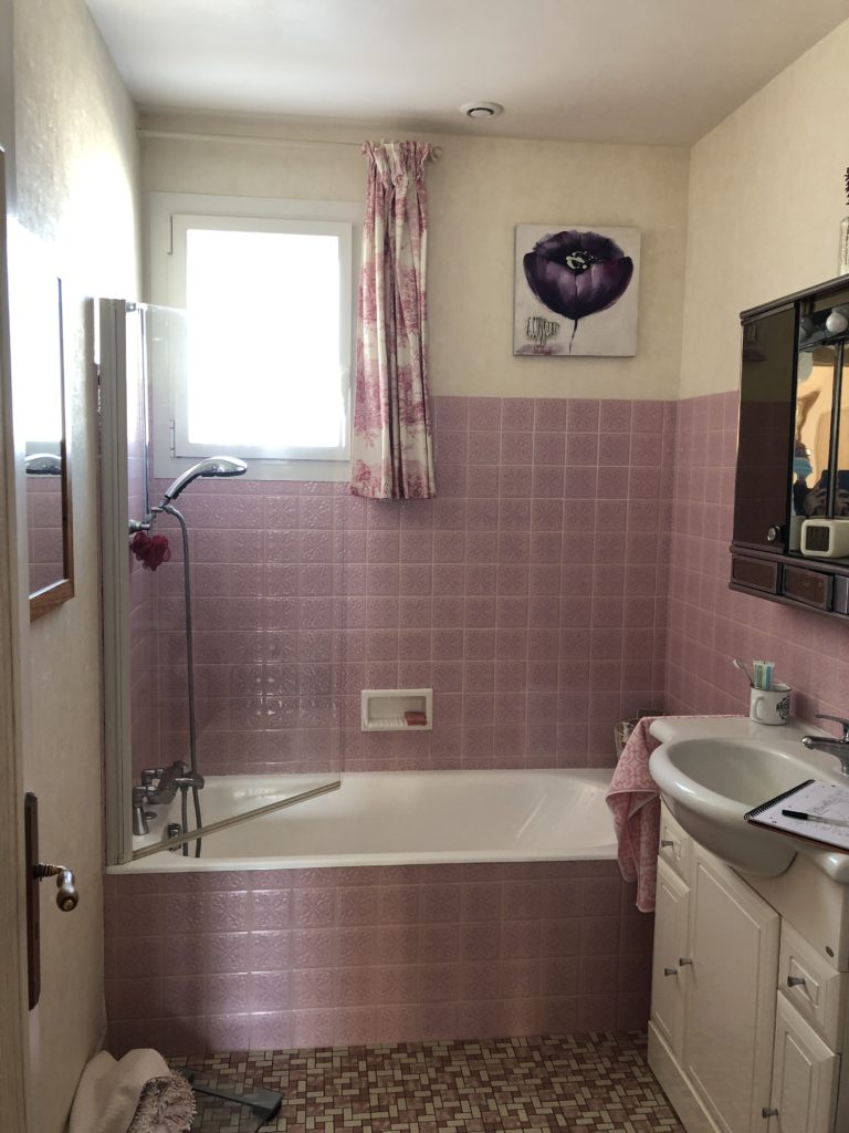 carreleur à Vire rénovation salle de bain remplacement baignoire par un receveur extra plat type douche à l'italienne